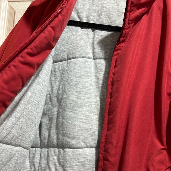 Vintage red Reebok jacket unisex, men’s medium, women’s large - Picture 2 of 4